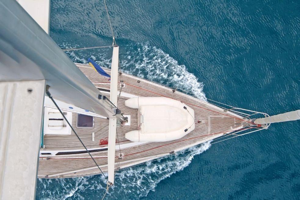 how much fuel does a 50 foot yacht use